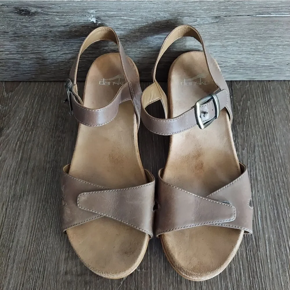 DANSKO LAURIE BURNISHED CALF STONE LEATHER SANDAL 39 WEDGE CASUAL VACATION
